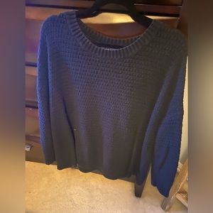 Old Navy Sweater 🌷